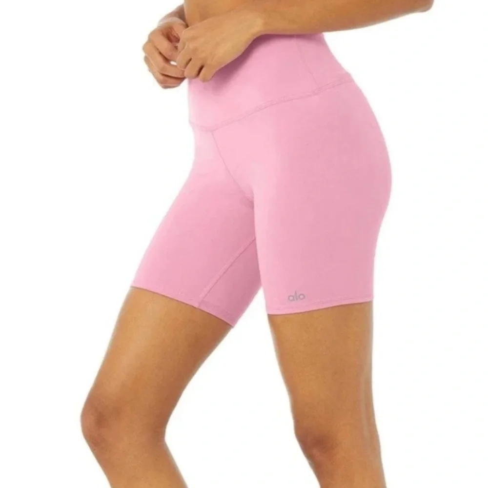 Alo Yoga Women’s Bubblegum Pink Iridescent Biker Athletic Shorts Medium